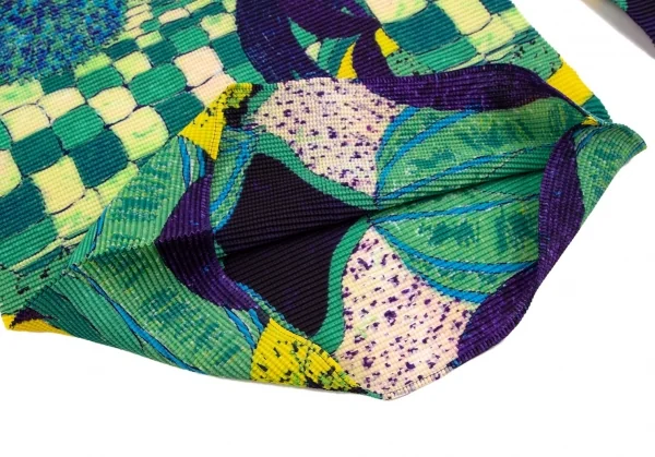 イッセイミヤケ ミーISSEY MIYAKE me トロピカルフルーツプリントストレッチプリーツハイネックカットソー 紺黄他F K-107573_011