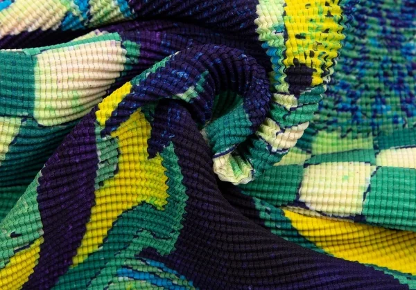 イッセイミヤケ ミーISSEY MIYAKE me トロピカルフルーツプリントストレッチプリーツハイネックカットソー 紺黄他F K-107573_014