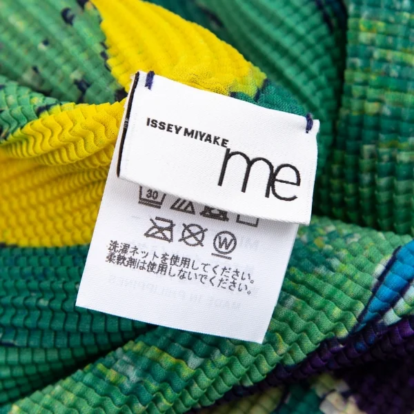イッセイミヤケ ミーISSEY MIYAKE me トロピカルフルーツプリントストレッチプリーツハイネックカットソー 紺黄他F K-107573_016