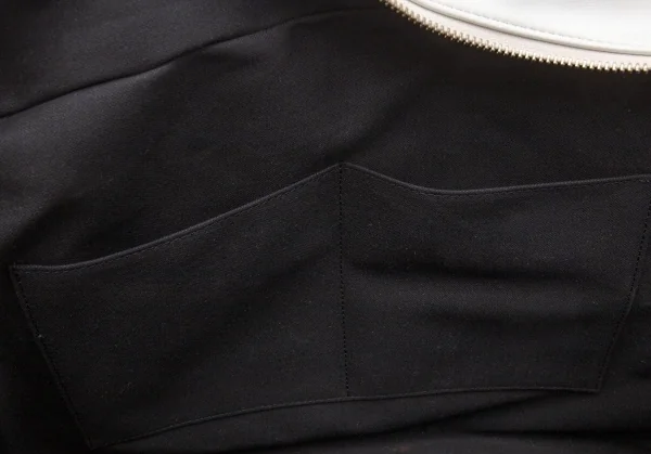 コムデギャルソンCOMME des GARCONS フェイクレザータクティカルポケットバッグ 白 K-107645_017