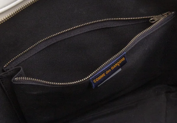 コムデギャルソンCOMME des GARCONS フェイクレザータクティカルポケットバッグ 白 K-107645_018