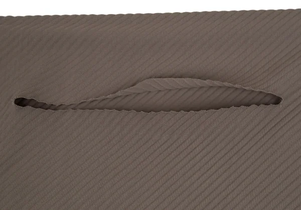 イッセイミヤケ ミーISSEY MIYAKE me バイアス使いファインニットプリーツスクエアシルエットワンピース 茶F K-107803_004