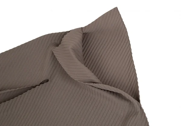 イッセイミヤケ ミーISSEY MIYAKE me バイアス使いファインニットプリーツスクエアシルエットワンピース 茶F K-107803_005