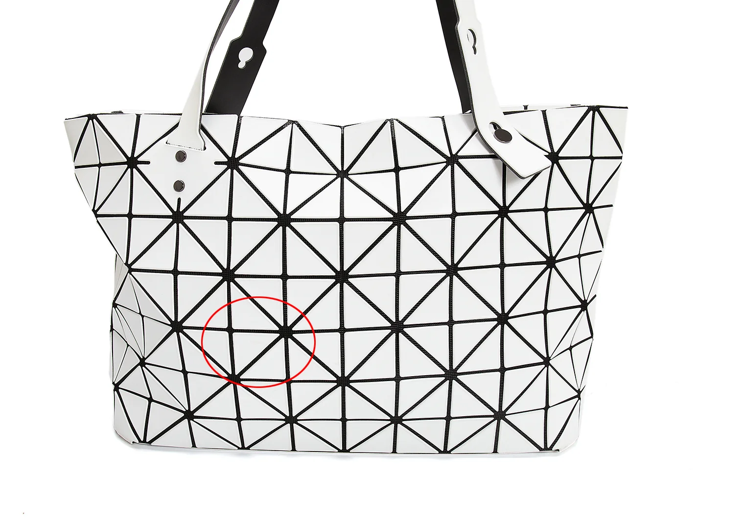 未使用 / BAO BAO ISSEY MIYAKE / ROCK MATTE ROCK MATTE Hand Bag Matte Black – ISSEY MIYAKE EU