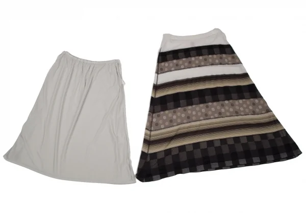 イッセイミヤケ ハートISSEY MIYAKE HaaT ストレッチドットボーダー切替Aラインスカート オフベージュグレー2 K-108391_010