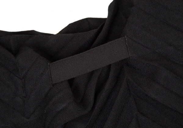 イッセイミヤケ ミーISSEY MIYAKE me ヘリンボーンプリーツラップスカート 黒F K-108604_012