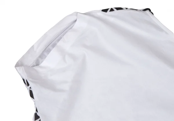 イッセイミヤケISSEY MIYAKE ジオメトリックラバープリントトップス 白黒2 K-108632_012