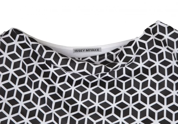 イッセイミヤケISSEY MIYAKE ジオメトリックラバープリントトップス 白黒2 K-108632_004