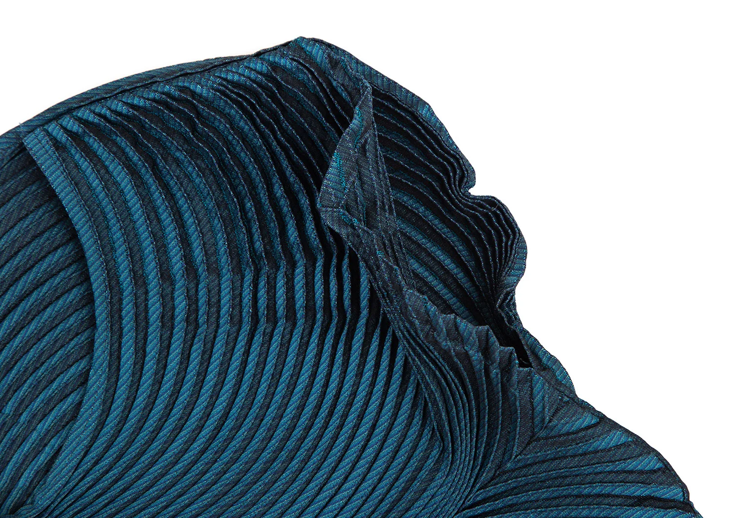 イッセイミヤケISSEY MIYAKE 3Dスチームストレッチプリーツ