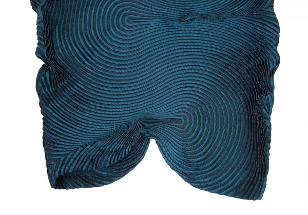 イッセイミヤケISSEY MIYAKE 3Dスチームストレッチプリーツ