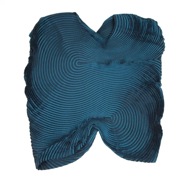 年末のプロモーション イッセイミヤケISSEY 3Dスチームストレッチプリーツ MIYAKE トップス