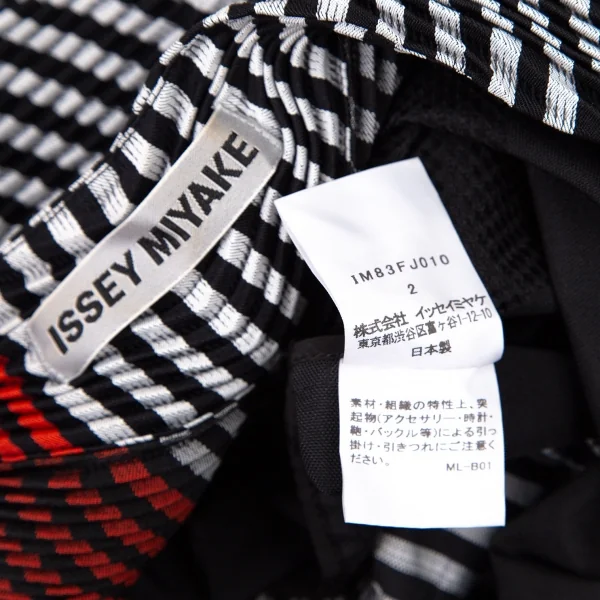 イッセイミヤケISSEY MIYAKE SUNSET ストライププリーツ変形デザイントップス 黒赤グレー2 K-108653_014