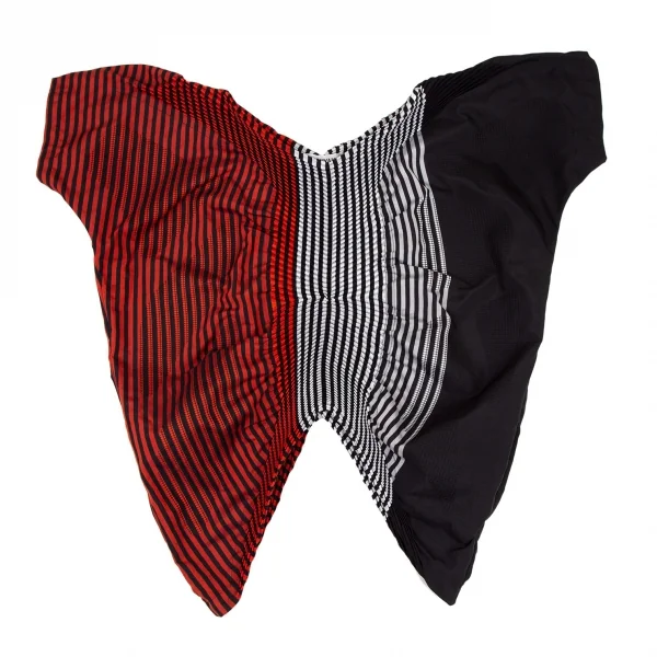 イッセイミヤケISSEY MIYAKE SUNSET ストライププリーツ変形デザイントップス 黒赤グレー2 K-108653_002