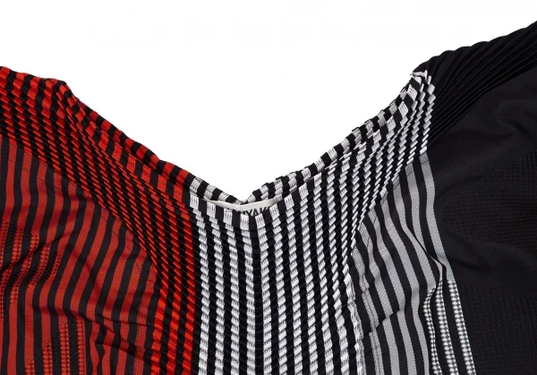 イッセイミヤケISSEY MIYAKE SUNSET ストライププリーツ変形デザイントップス 黒赤グレー2 K-108653_003