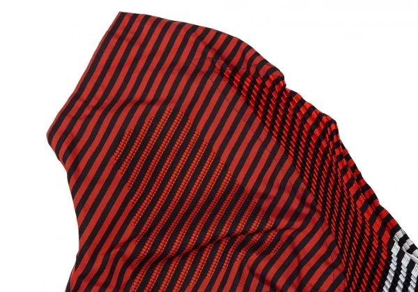 イッセイミヤケISSEY MIYAKE SUNSET ストライププリーツ変形デザイントップス 黒赤グレー2 K-108653_006