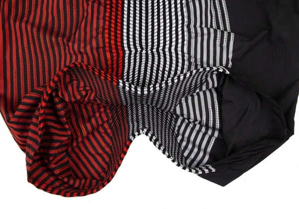 イッセイミヤケISSEY MIYAKE SUNSET ストライププリーツ変形デザイントップス 黒赤グレー2 K-108653_008