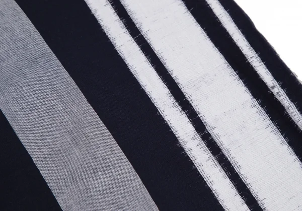 イッセイミヤケ ミーISSEY MIYAKE me サイドラインプリントベルテッドワイドクロップドパンツ 紺白M位 K-108682_007