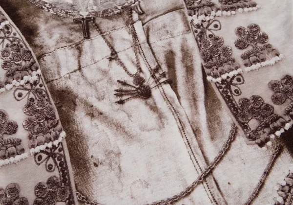 ジャンポールゴルチエ ファムJean Paul GAULTIER FEMME 刺繍チャーム転写プリントタンクトップ 赤茶オフ40 K-108814_007