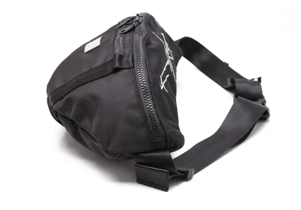 ヨウジヤマモト プールオム×ニューエラYohji Yamamoto POUR HOMME×NEW ERA ロゴ刺繍ナイロンウエストバック 黒 K-108962_004