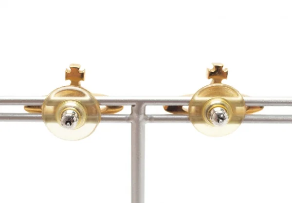 ヴィヴィアンウエストウッドVivienne Westwood ミニバスレリーフピアス ゴールド K-109143_004