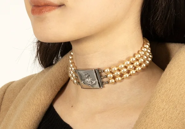 ヴィヴィアンウエストウッドVivienne Westwood オーブメタルプレート三連チョーカーネックレス パール K-109146_009