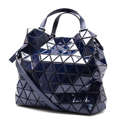 バオバオ イッセイミヤケ BAO BAO ISSEY MIYAKE CRYSTAL GLOSS ショルダーバッグ ネイビー