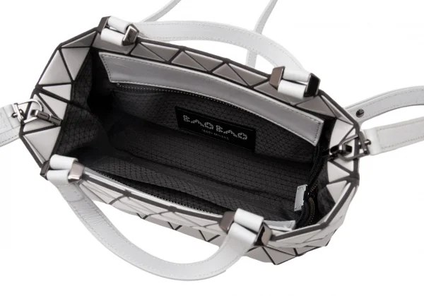 バオバオ イッセイミヤケ BAO BAO ISSEY MIYAKE CRYSTAL GLOSS ミニショルダーバッグ オフ K-109400_012