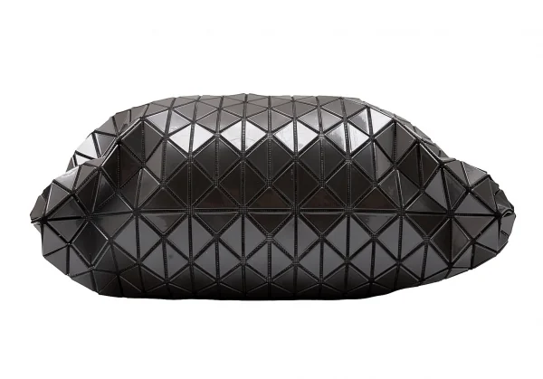 バオバオ イッセイミヤケ BAO BAO ISSEY MIYAKE ルーセントメタリックトートバッグ ガンメタ K-109402_006