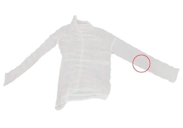イッセイミヤケISSEY MIYAKE フロントテープ貼り付けハイネックプリーツカットソー 白M位 K-109431_013