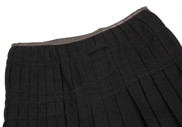ジャンポールゴルチエ ファムJean Paul GAULTIER FEMME フェイクレザーパイピングジャガードアシンメトリープリーツスカート 黒40 K-109574_010