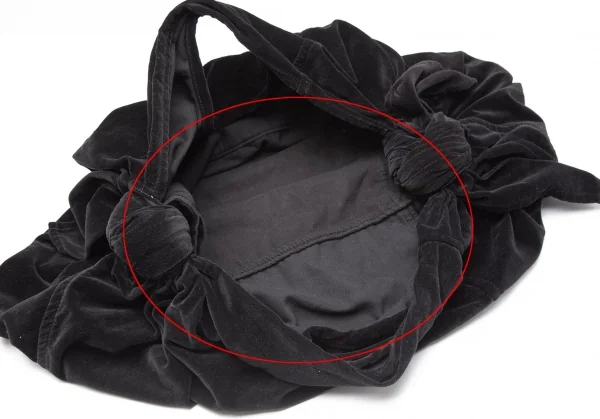 コムコム コムデギャルソンCOMME des GARCONS 結びデザインベロアハンドバッグ 黒 K-109892_011