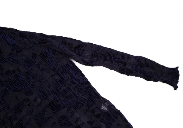 イッセイミヤケISSEY MIYAKE 幾何学フロッキープリントハイネックシースループリーツカットソー 紺2 K-109923_006