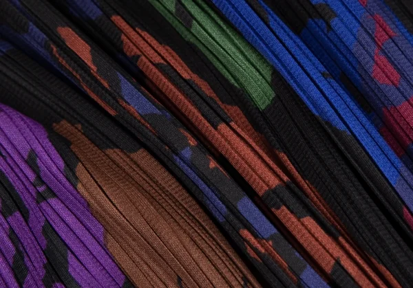 プリーツプリーズPLEATS PLEASE ボタンレスカラフルフリンジカットソー 黒マルチ3 K-109960_013