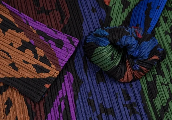 プリーツプリーズPLEATS PLEASE ボタンレスカラフルフリンジカットソー 黒マルチ3 K-109960_006