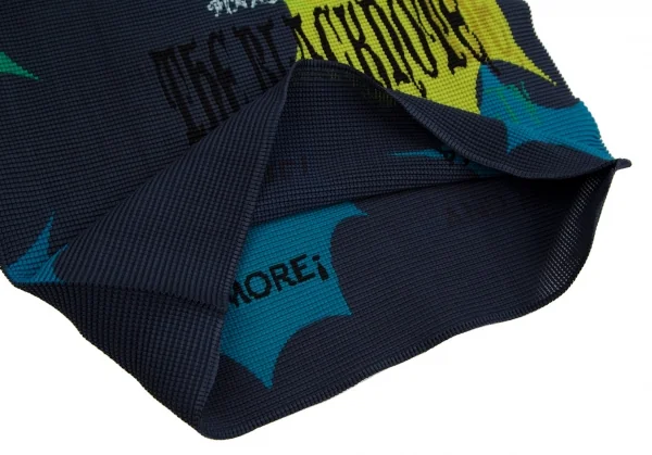 イッセイミヤケ ミーISSEY MIYAKE me レタリングボックスプリーツハイネックTシャツ 紺マルチF K-109970_011