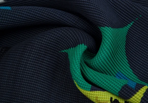 イッセイミヤケ ミーISSEY MIYAKE me レタリングボックスプリーツハイネックTシャツ 紺マルチF K-109970_014