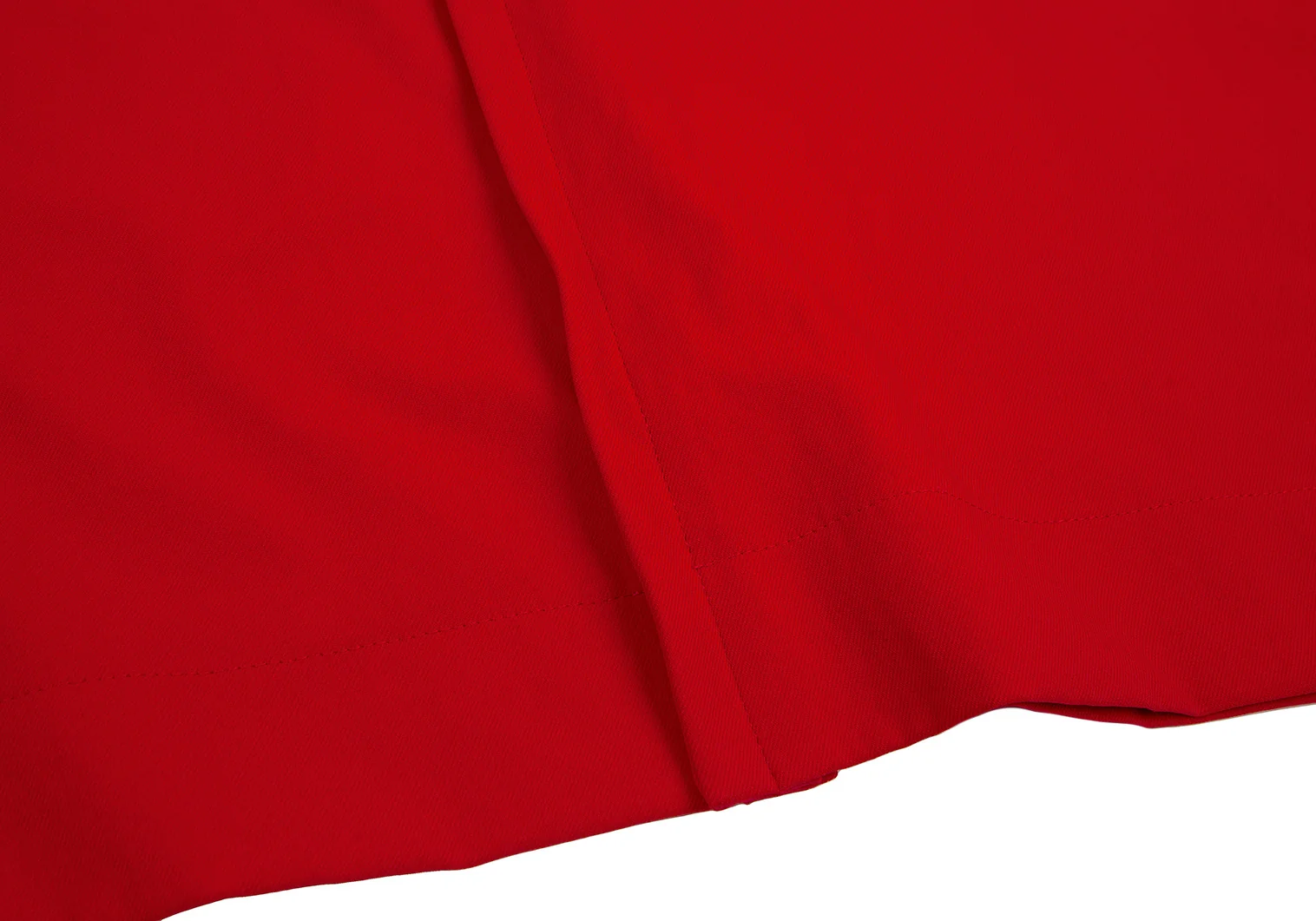【送料&関税込】Comme des GarAons Skirt In Red Polyester COMME des GARCONS 2D Design Polyester Skirt Red XS | PLAYFUL