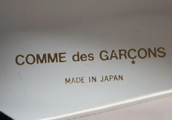 コムデギャルソンCOMME des GARCONS スクエアトゥストラップエナメルシューズ オフ24.5 K-110265_013