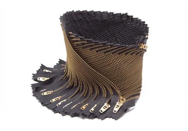 ジュンヤワタナベ コムデギャルソンJUNYA WATANABE COMME des GARCONS 多重ジップネックウォーマー 黒ゴールド K-110269_003