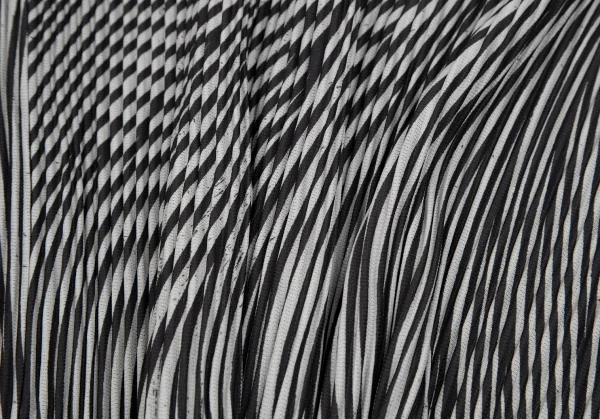 オムプリッセ イッセイ ミヤケHOMME PLISSE ISSEY MIYAKE BODY FLOW ストライプスクエアシルエットパーカー 白黒1 K-110694_012