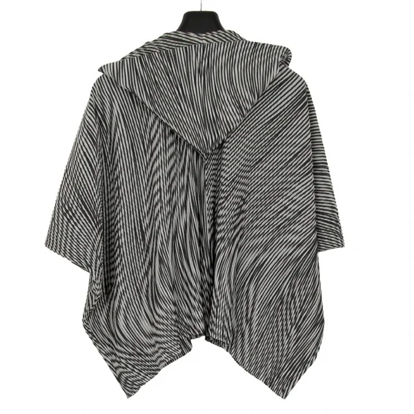 オムプリッセ イッセイ ミヤケHOMME PLISSE ISSEY MIYAKE BODY FLOW ストライプスクエアシルエットパーカー 白黒1 K-110694_002