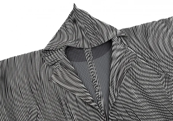 オムプリッセ イッセイ ミヤケHOMME PLISSE ISSEY MIYAKE BODY FLOW ストライプスクエアシルエットパーカー 白黒1 K-110694_004