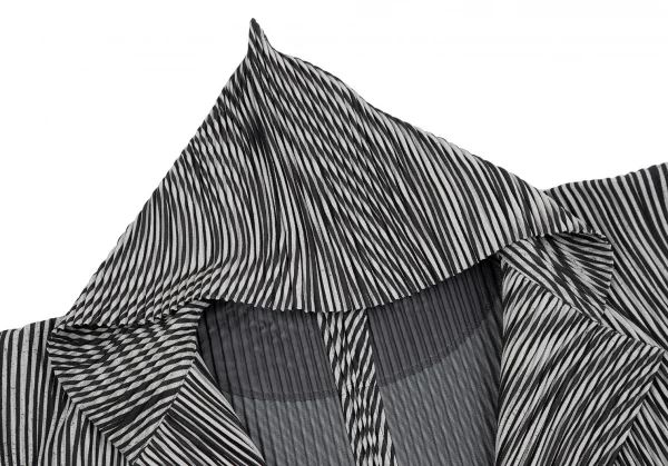 オムプリッセ イッセイ ミヤケHOMME PLISSE ISSEY MIYAKE BODY FLOW ストライプスクエアシルエットパーカー 白黒1 K-110694_005