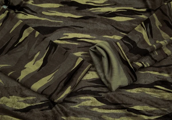 レキップ ヨシエイナバL'EQUIPE YOSHIE INABA カモフラプリントベロアハイネックカットソー 緑黒M位 K-110875_006