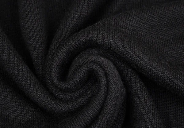 マドモアゼルノンノンMademoiselle NON NON ワンポイント刺繍袖ボタンニット 黒38M K-110981_011