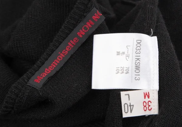 マドモアゼルノンノンMademoiselle NON NON ワンポイント刺繍袖ボタンニット 黒38M K-110981_013