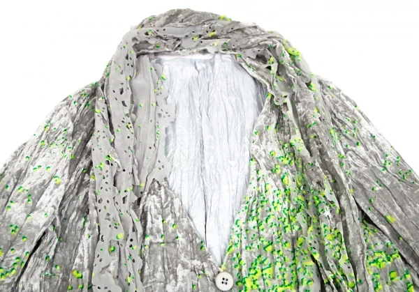 イッセイミヤケ フェットISSEY MIYAKE FETE 超音波カッティングストール付き総柄シワプリーツジャケット グレー黄緑2 K-110992_003