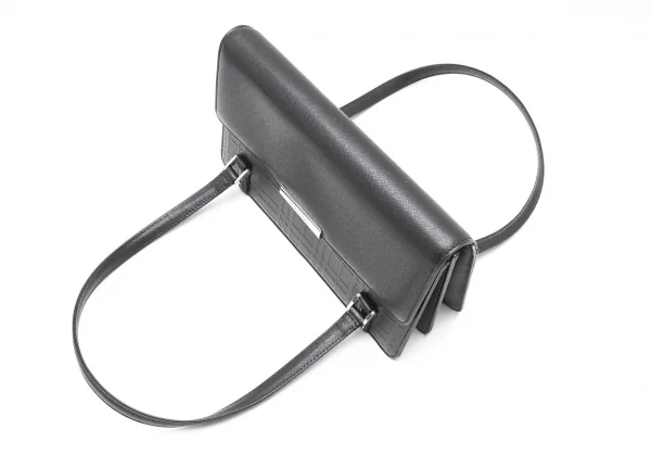 バーバリーロンドンBURBERRY LONDON 格子型押しレザーハンドバッグ 黒 K-111001_013