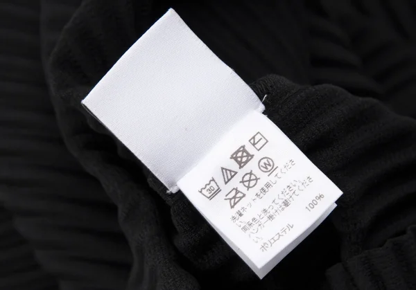 オムプリッセ イッセイ ミヤケHOMME PLISSE ISSEY MIYAKE プリーツVネックカットソー 黒3 K-111005_011