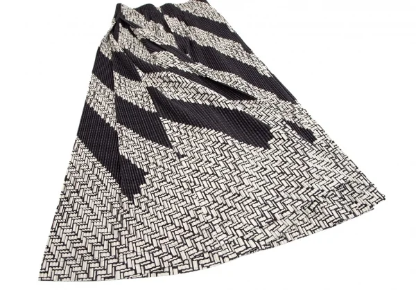 オムプリッセ イッセイ ミヤケHOMME PLISSE ISSEY MIYAKE 総柄プリントサイドタックプリーツワイドパンツ 黒生成り2 K-111026_010